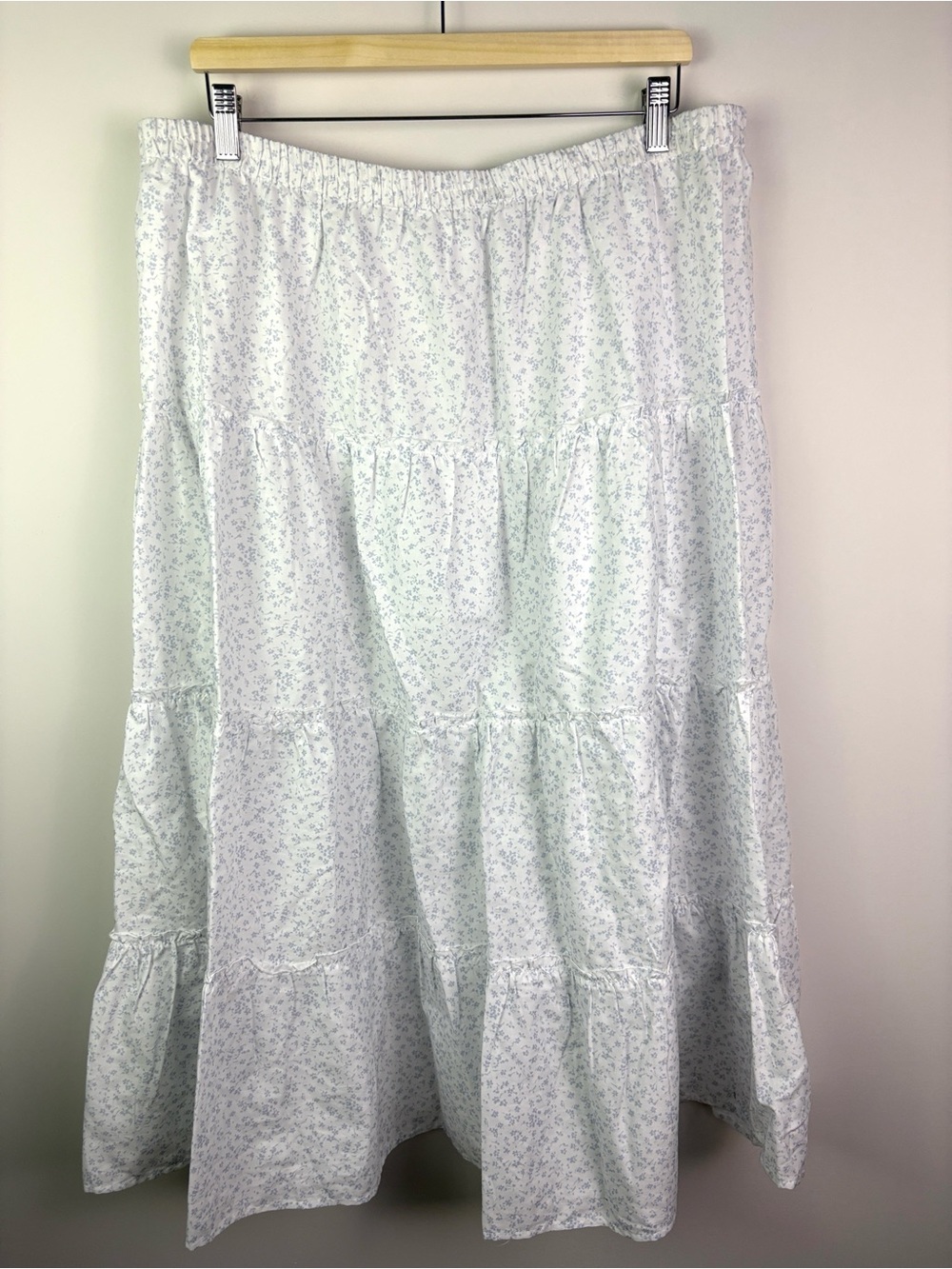 NWT Aritzia Sunday Best Light Floral Tiered Maxi Skirt White/Light Blue size XL
